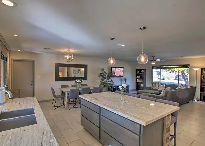 Poolside Relaxation: Upscale Gem 3 Mi To Old Town! Scottsdale